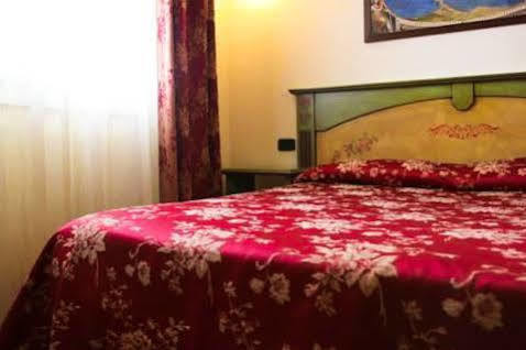 Hotel All'Antico Guerriero 卡多涅赫 外观 照片